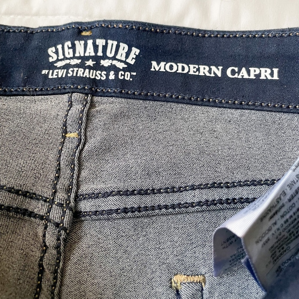 Capris - Picture 4 of 10